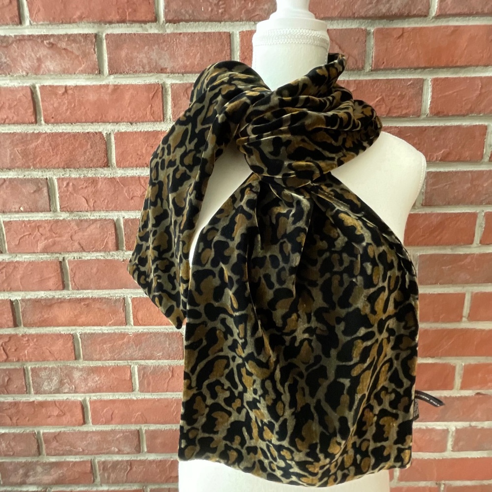 Kenneth Cole Silk Rayon Velvet Leopard Print Black Brown  Scarf 10”x60”NWOT
